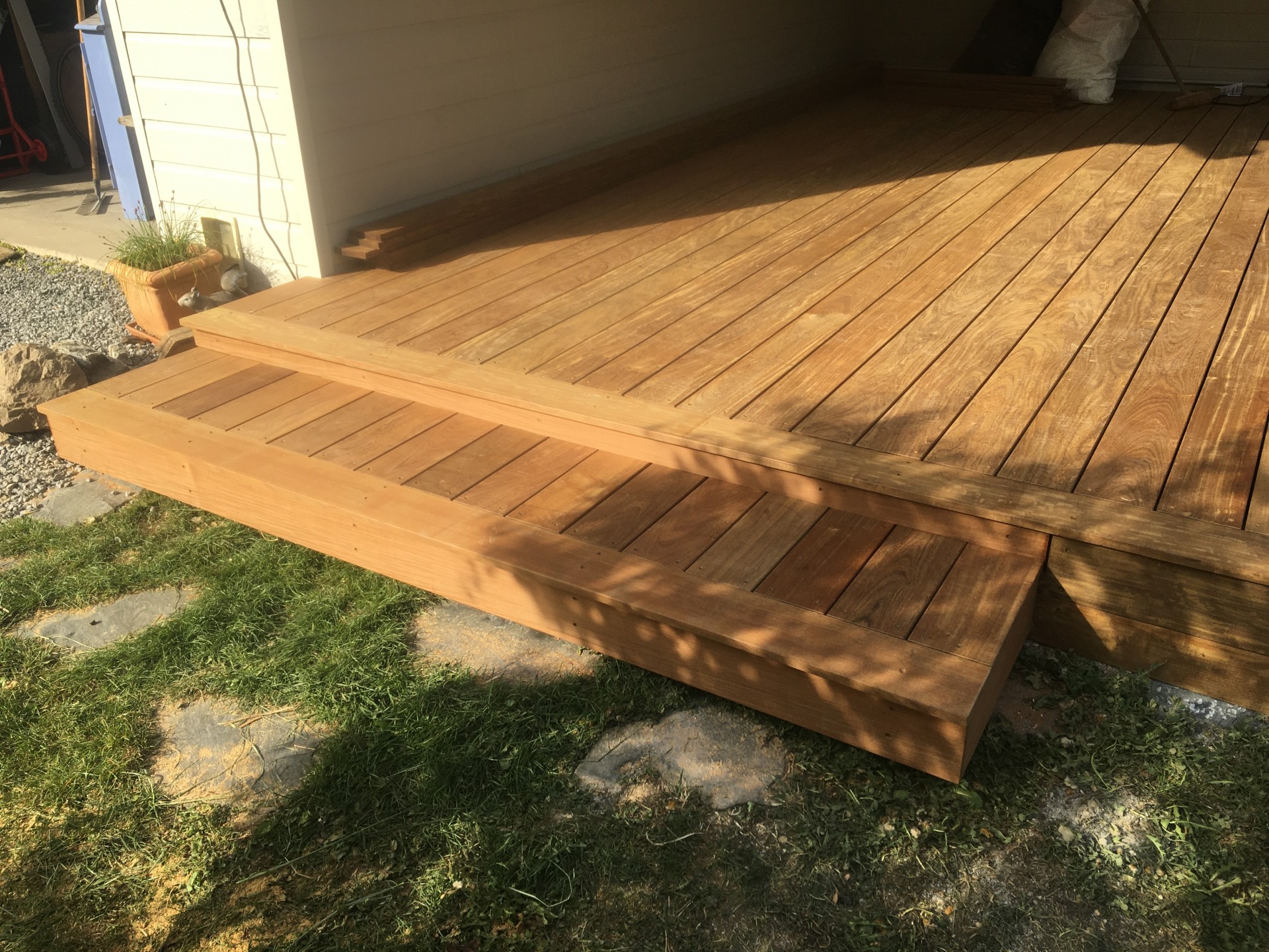 réalisation d'une terrasse en bois exotique à FAVERGES